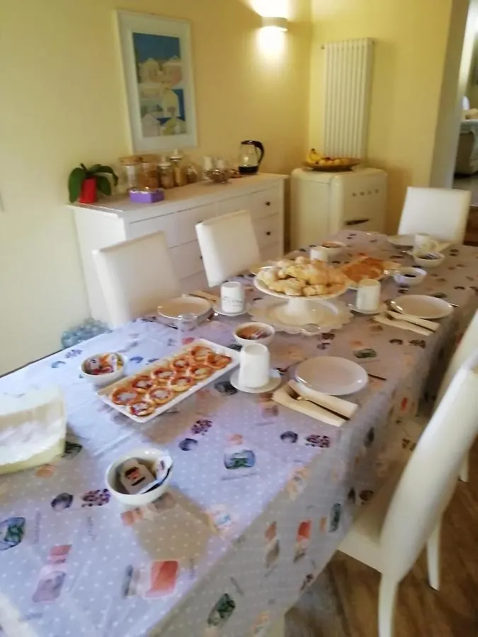 Bed&Breakfast La Zagara Querceta Bed & Breakfast